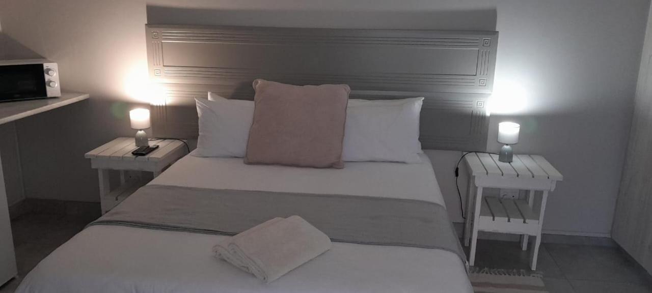 Kelzane Self-Catering Hotell Gonubie Eksteriør bilde