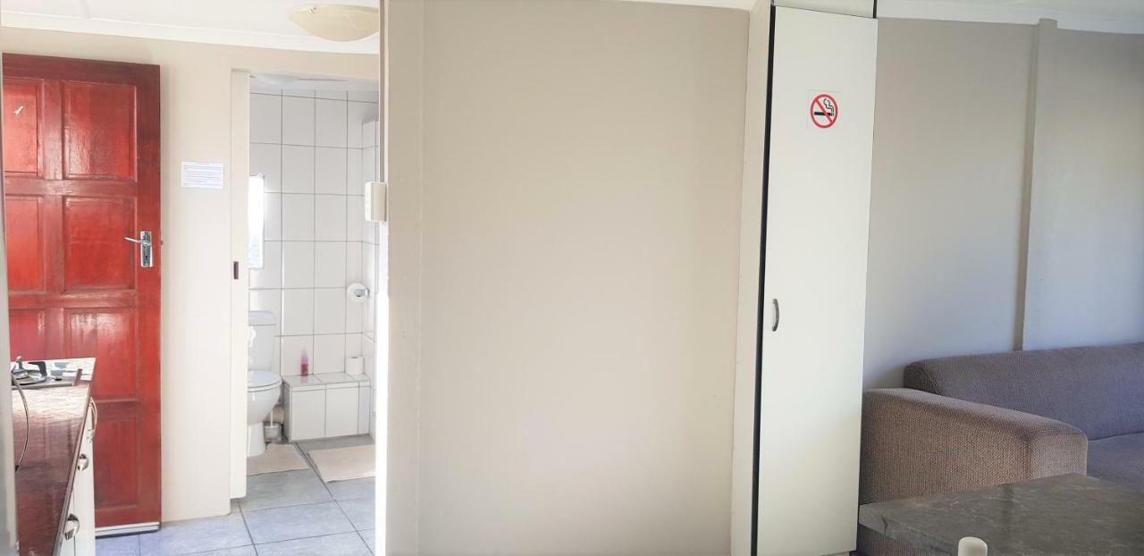 Kelzane Self-Catering Hotell Gonubie Eksteriør bilde