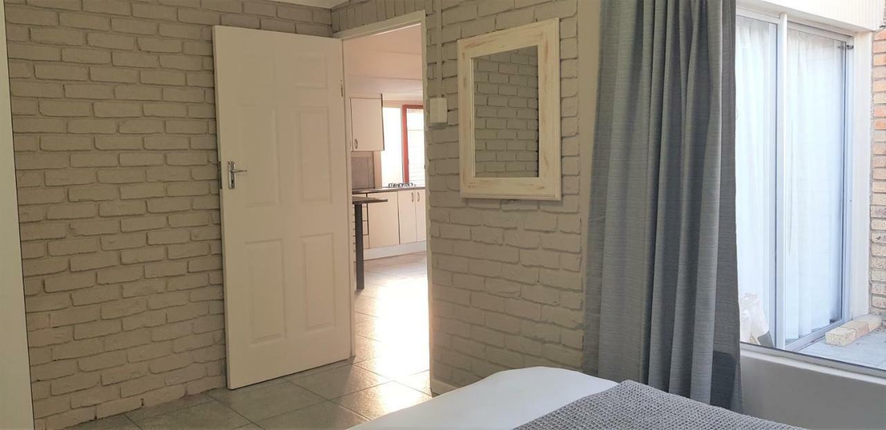 Kelzane Self-Catering Hotell Gonubie Eksteriør bilde